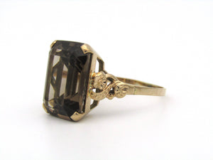 9K gold smoky quartz ring.