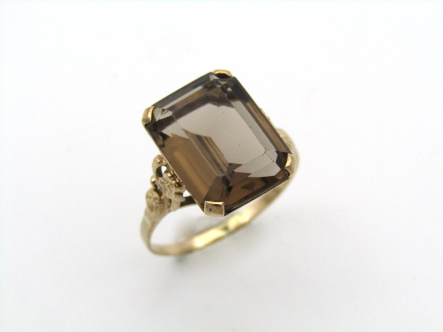 9K gold smoky quartz ring.