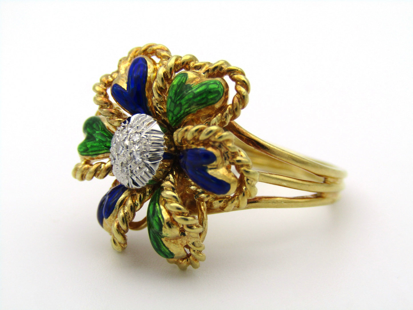 18K gold enamel and diamond flower ring.