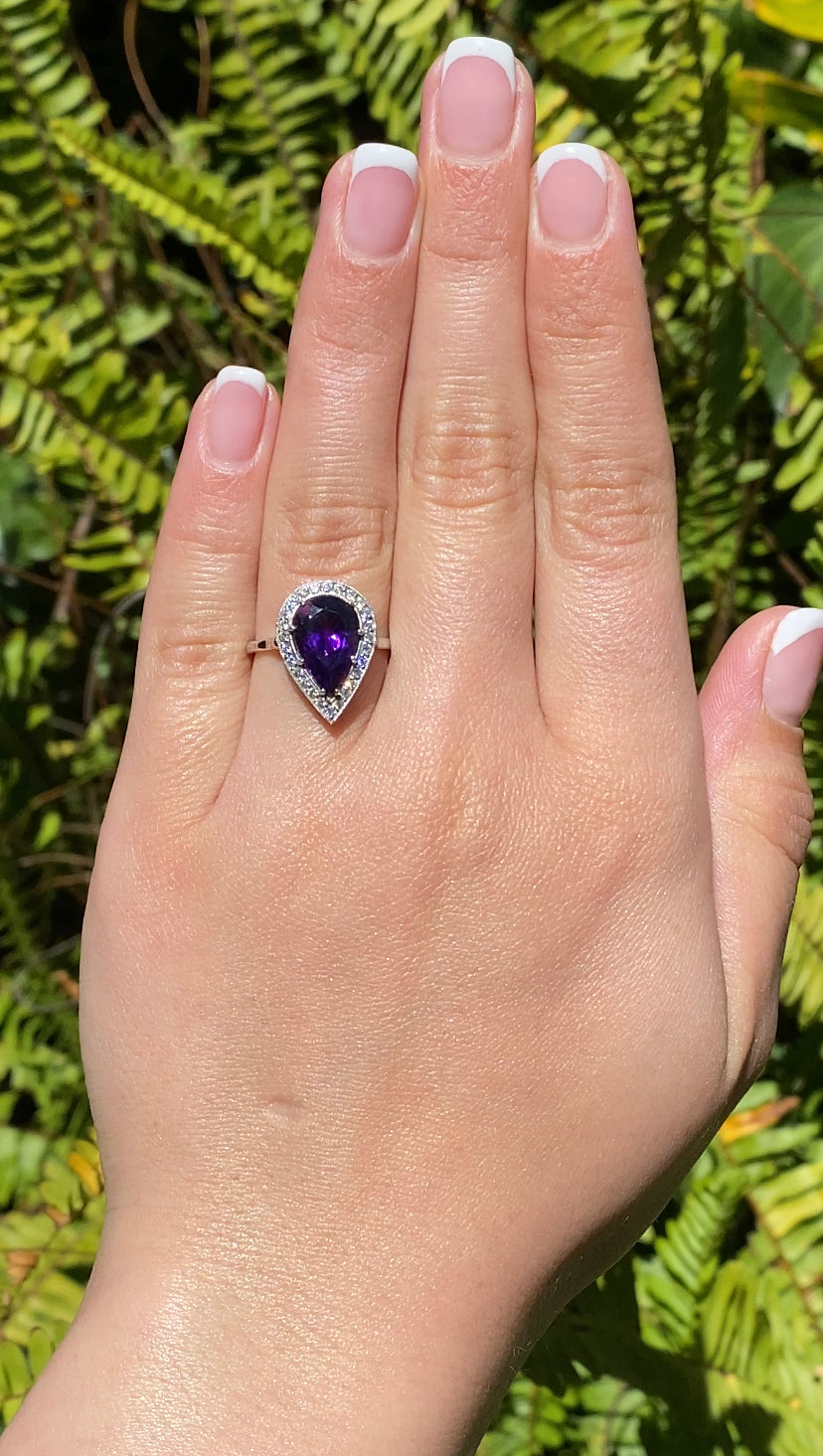 18K gold amethyst and diamond ring.