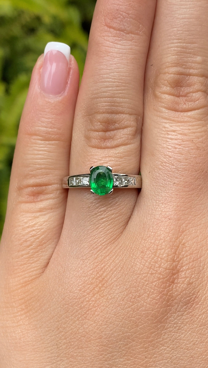 14K gold tsavorite garnet and diamond ring.