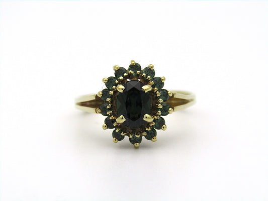 9K gold garnet ring.