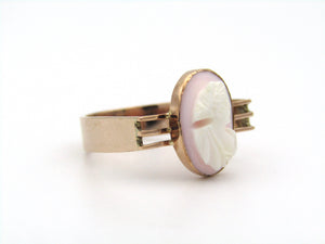 9K gold cameo ring.