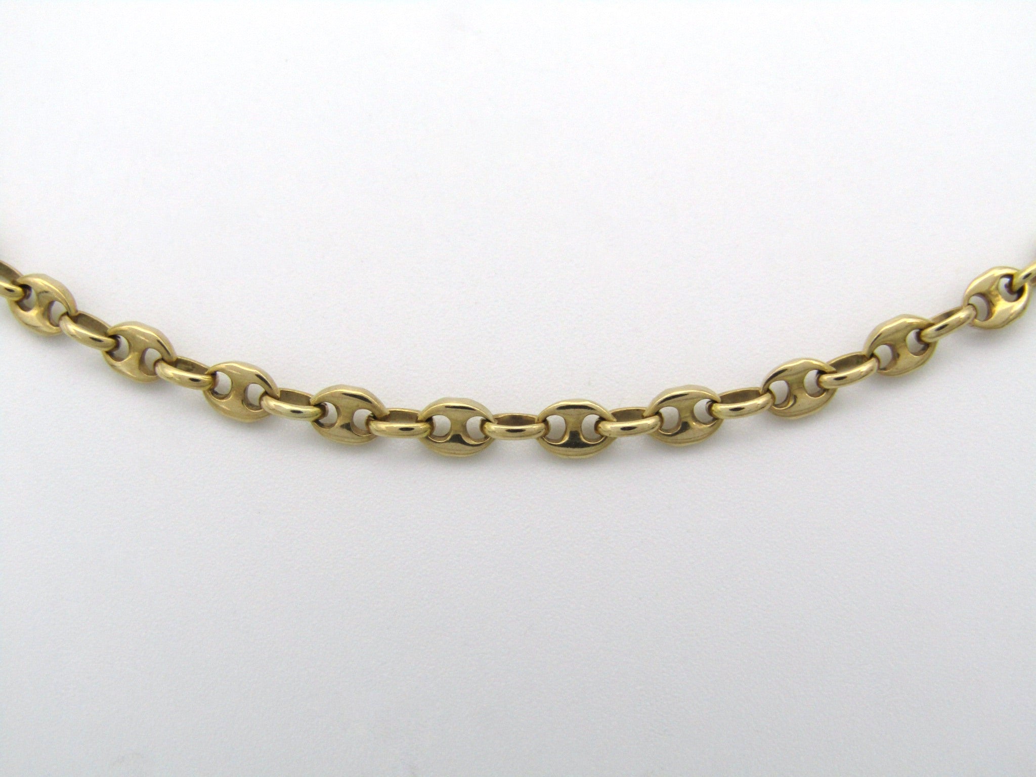 9K gold mariner link necklace.