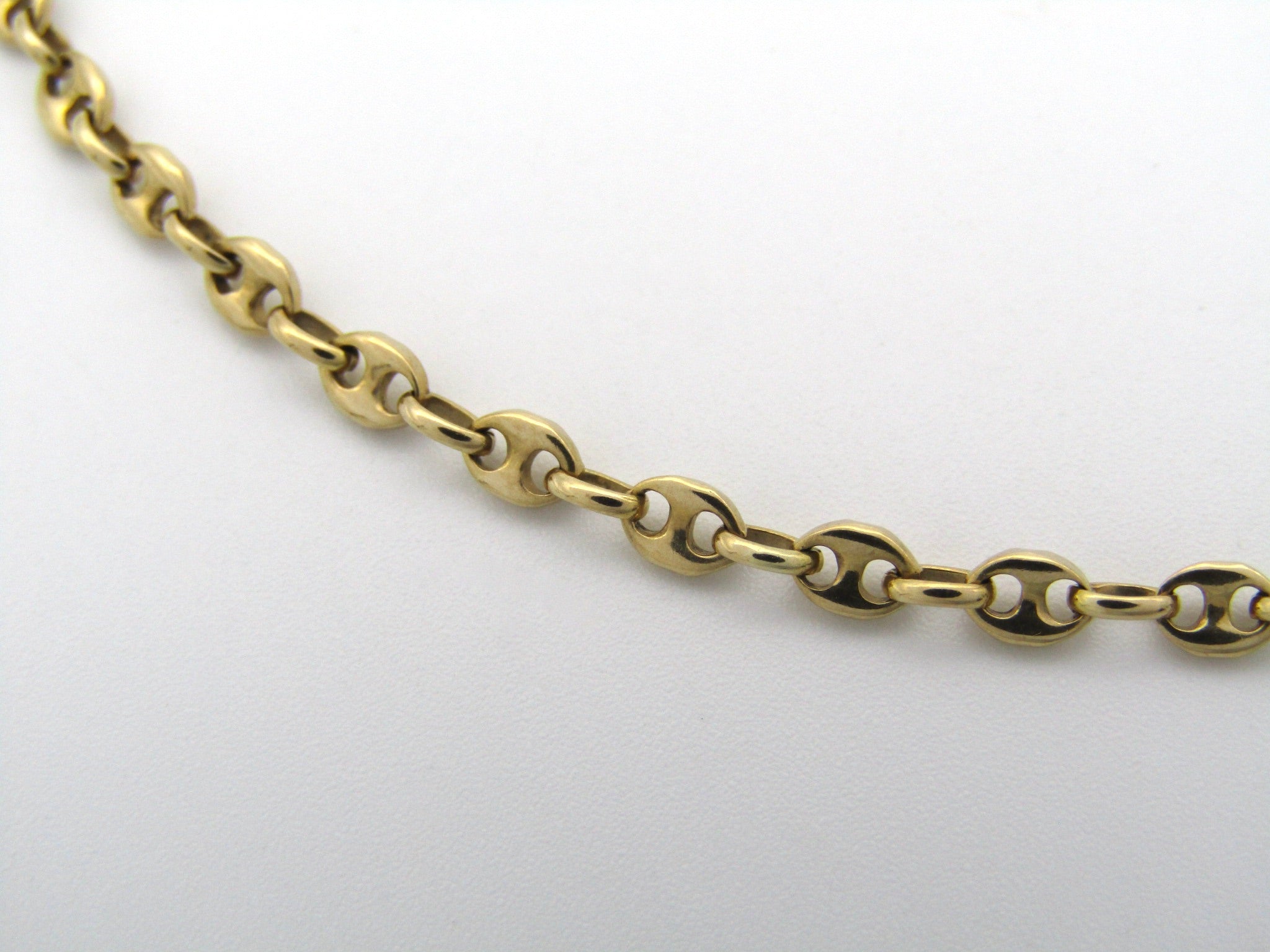 9K gold mariner link necklace.