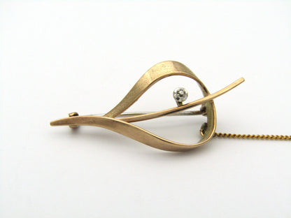 9K gold retro diamond brooch.