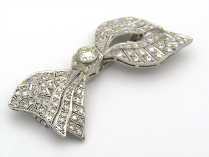 Platinum and diamonds Art Deco brooch.