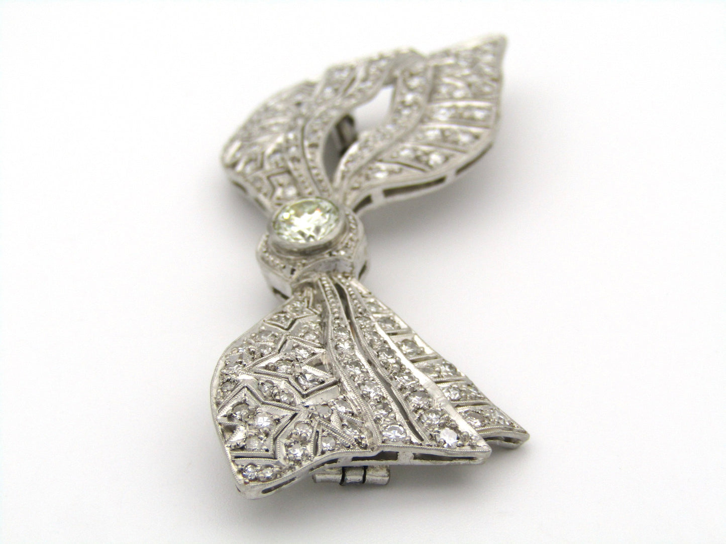 Platinum and diamonds Art Deco brooch.