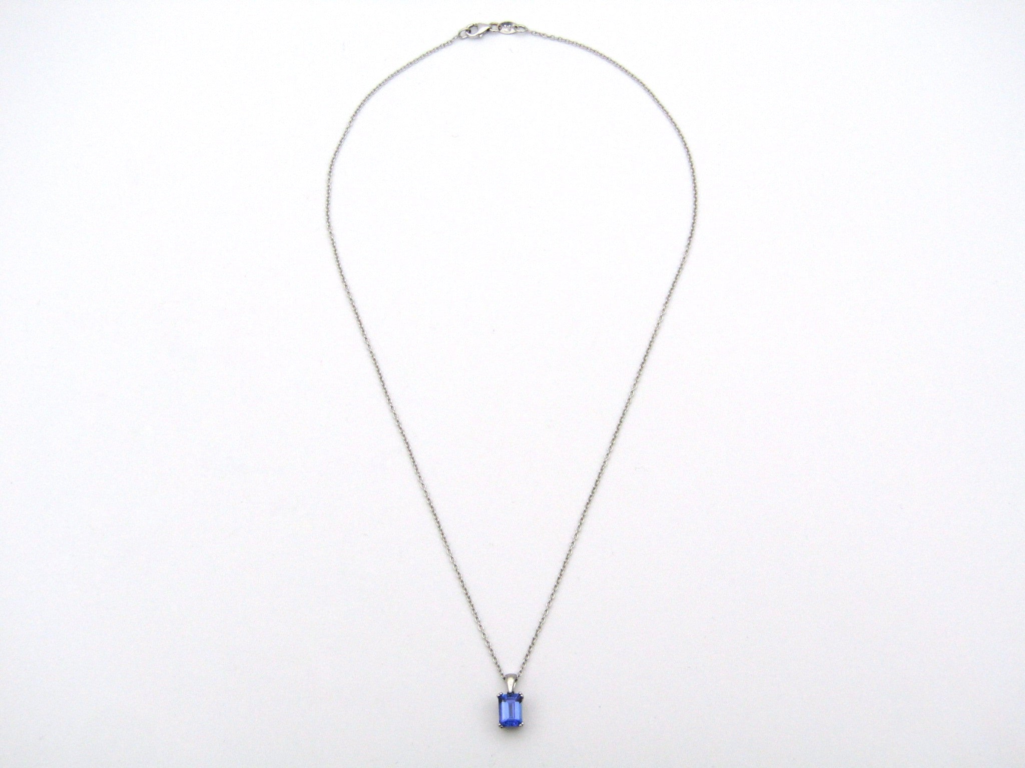 9K gold tanzanite pendant by Browns.