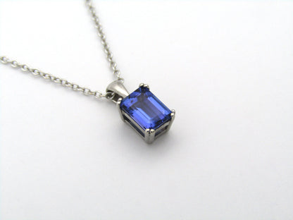 9K gold tanzanite pendant by Browns.