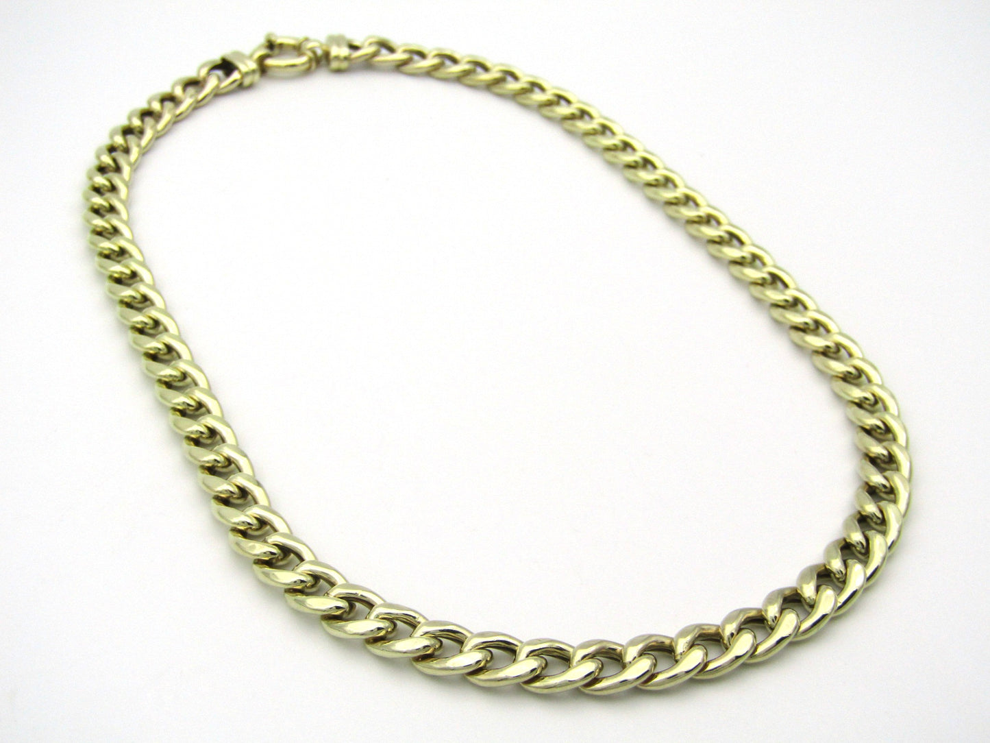 9K gold curb chain necklace.