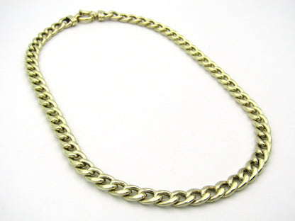 9K gold curb chain necklace.