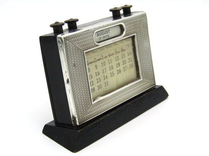 Art Deco silver desk calendar by W.J. Myatt & Co., Birmingham 1933.