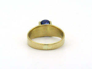 18K gold sapphire ring by Erich Frey.