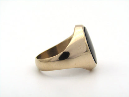 9K gold onyx signet ring.