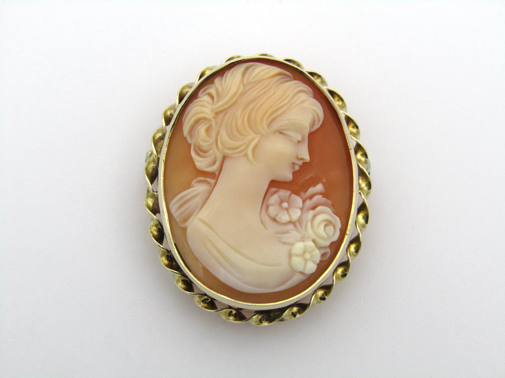 9K gold shell cameo brooch.