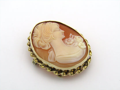 9K gold shell cameo brooch.