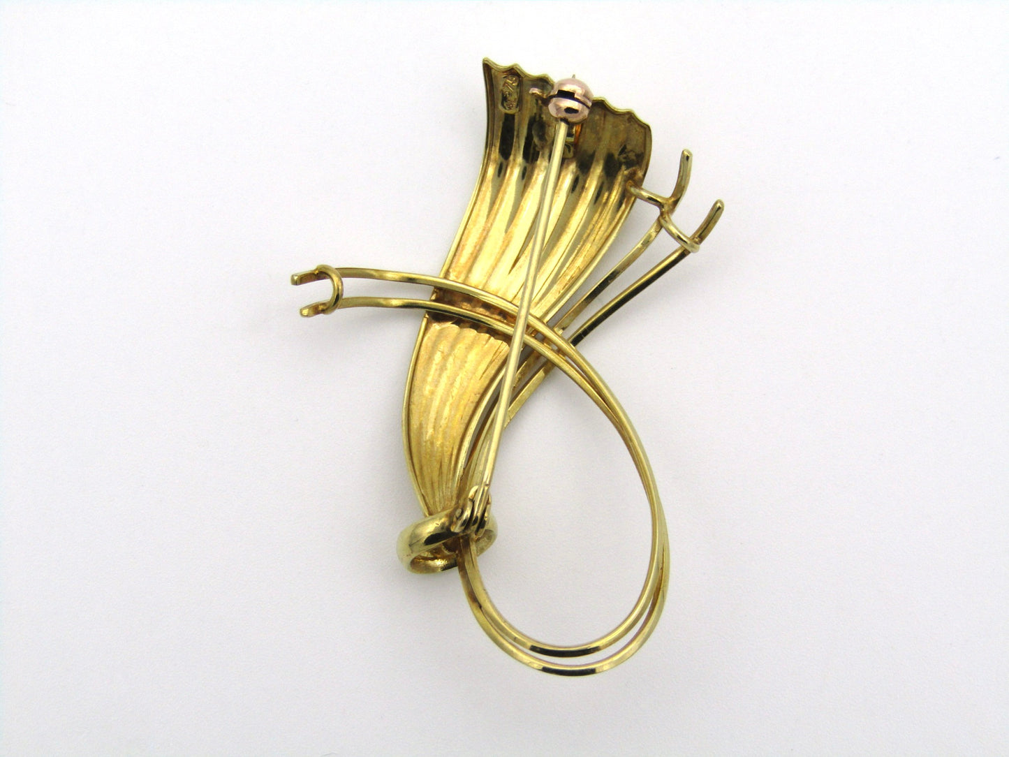 9K gold Retro half bow brooch.