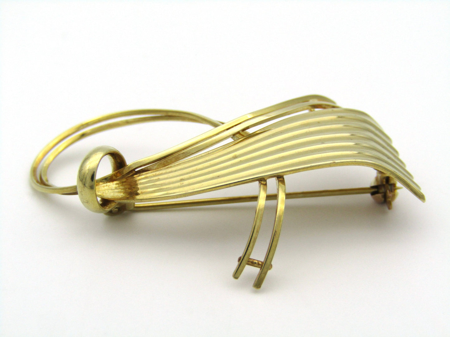 9K gold Retro half bow brooch.