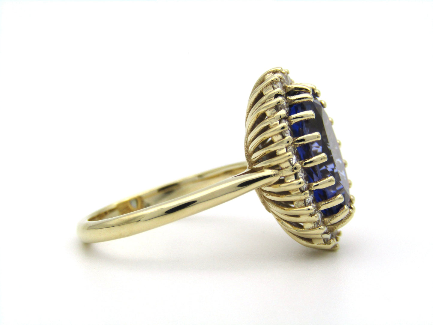 14K gold tanzanite and diamond ring.