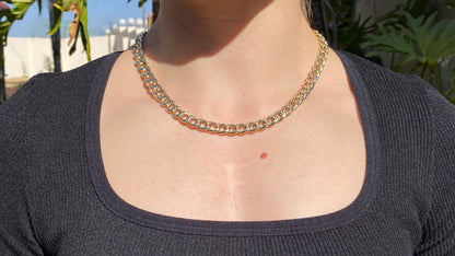 9K gold curb chain necklace.