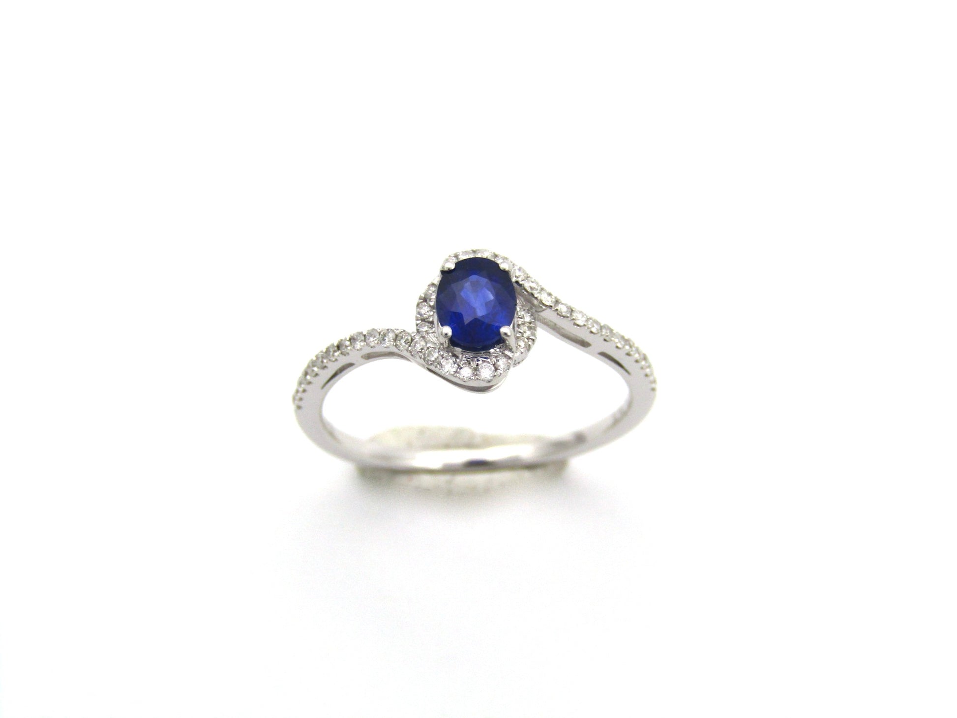 18K gold sapphire and diamond ring.