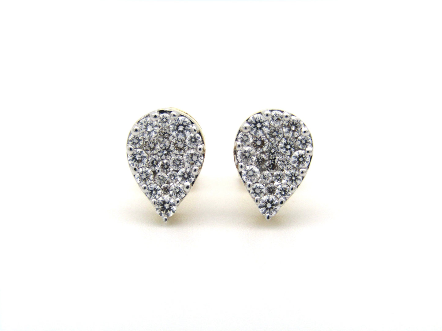 18K gold diamond cluster earrings.