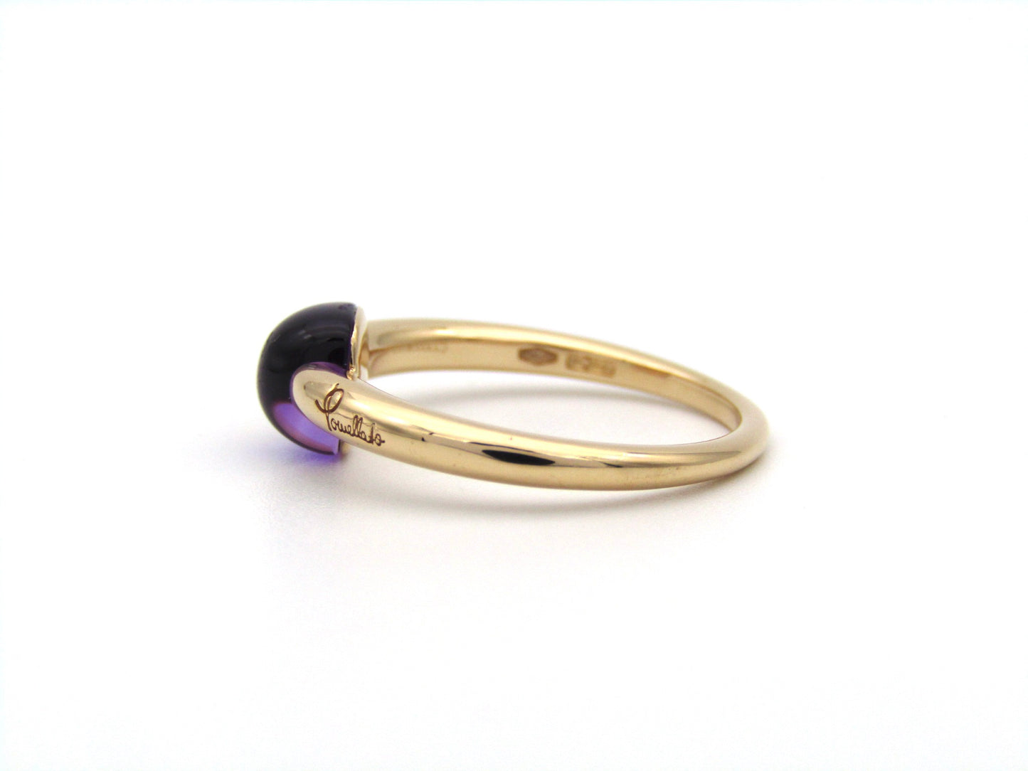 18K gold M'ama Non M'ama amethyst ring by Pomellato.