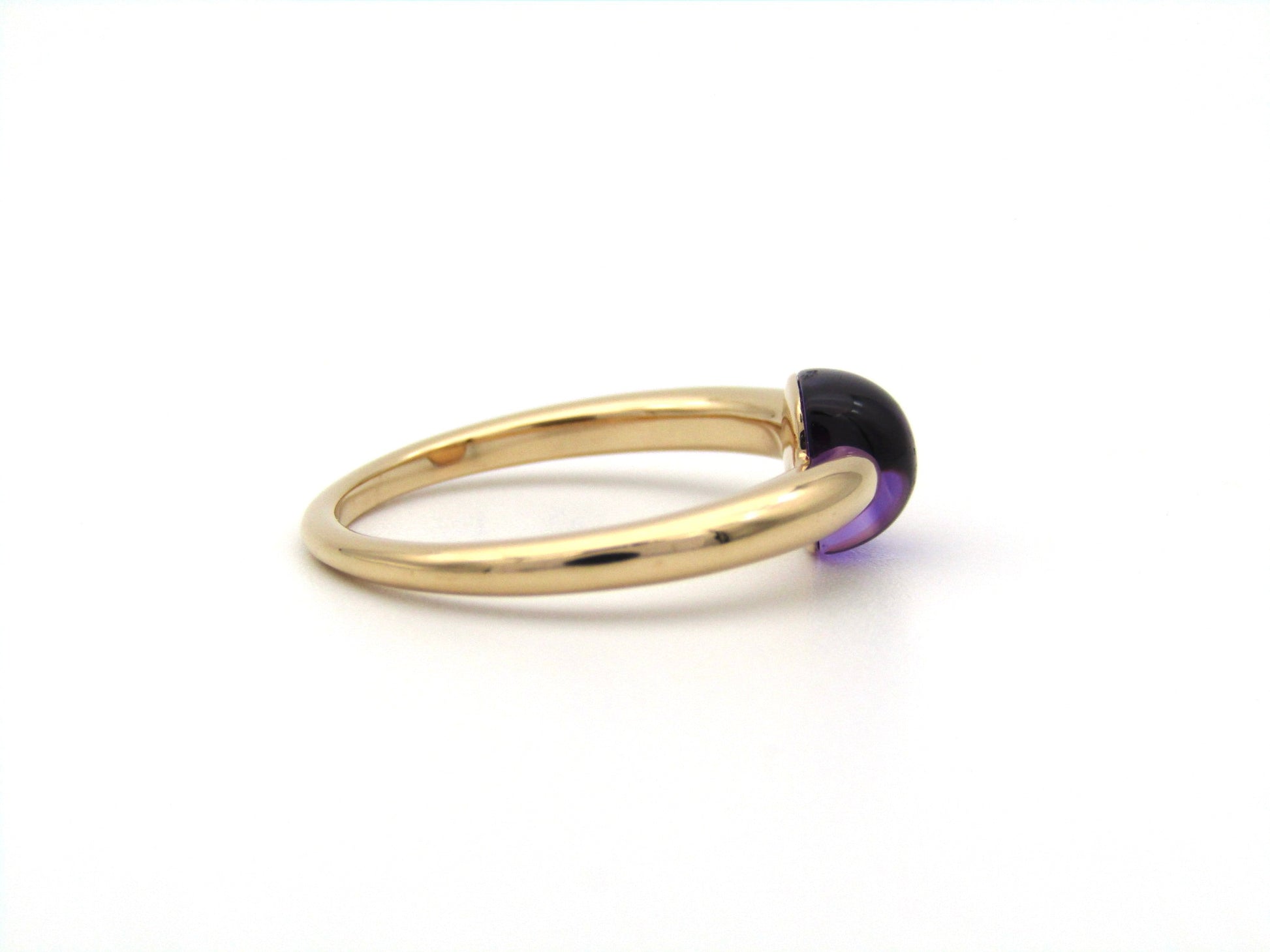 18K gold M'ama Non M'ama amethyst ring by Pomellato.