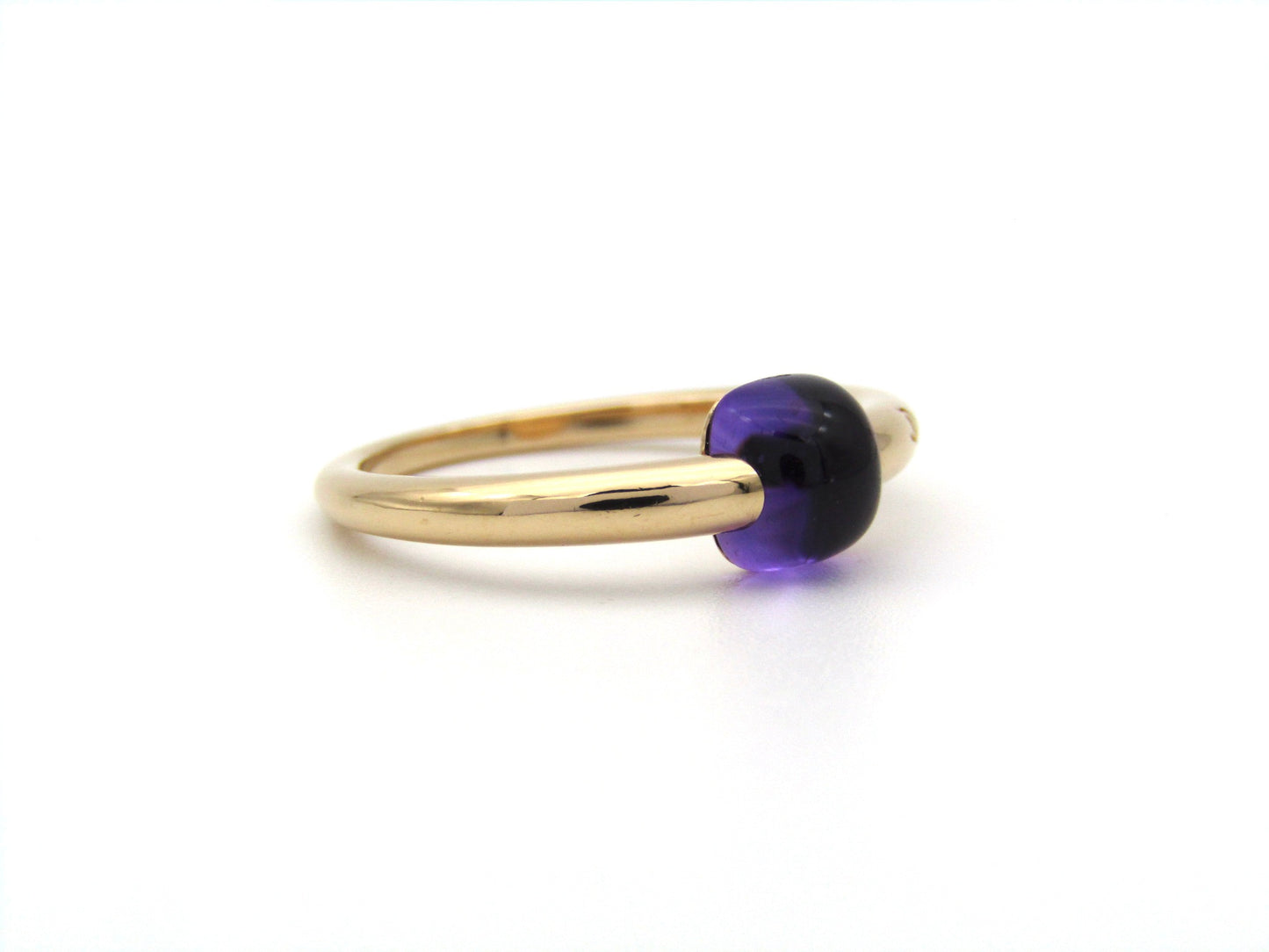 18K gold M'ama Non M'ama amethyst ring by Pomellato.