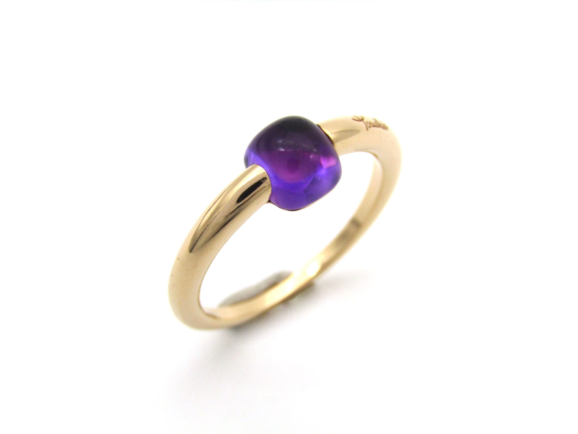 18K gold M'ama Non M'ama amethyst ring by Pomellato.